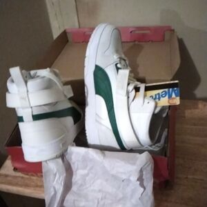 Puma White and Green Sneakers w/ Matching Jacket
